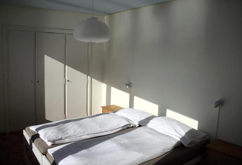 Casa 1 Dormitori, Casa Moscia