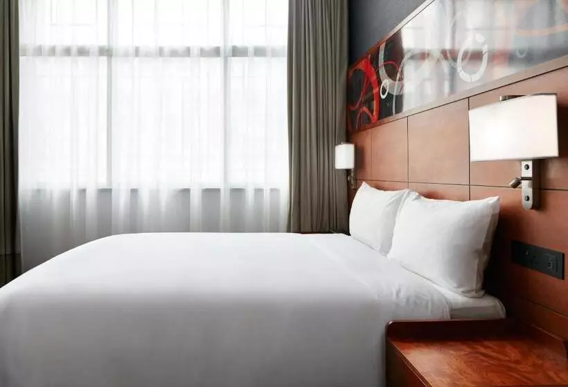 身障者適用スタンダードルーム, Club Quarters Hotel London City, London