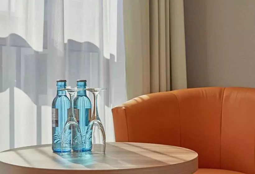 سوییت جونیور, H+ Hotel Berlin Mitte