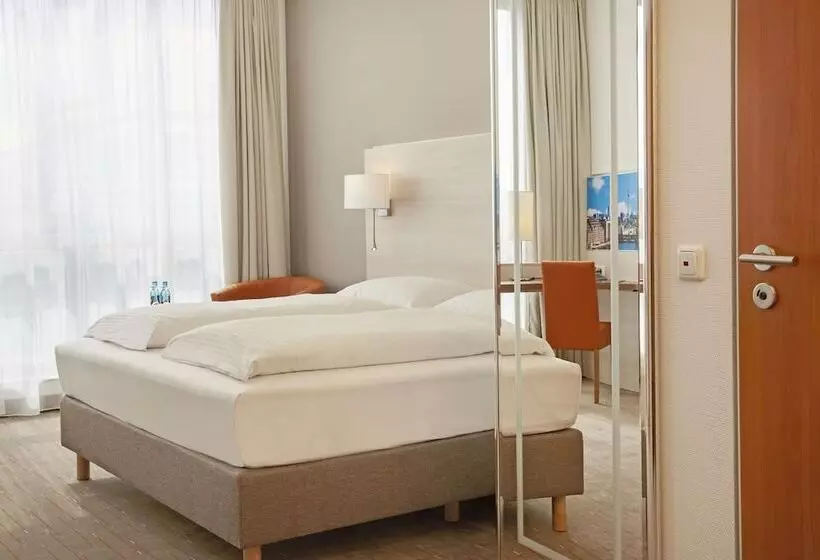 سوییت جونیور, H+ Hotel Berlin Mitte