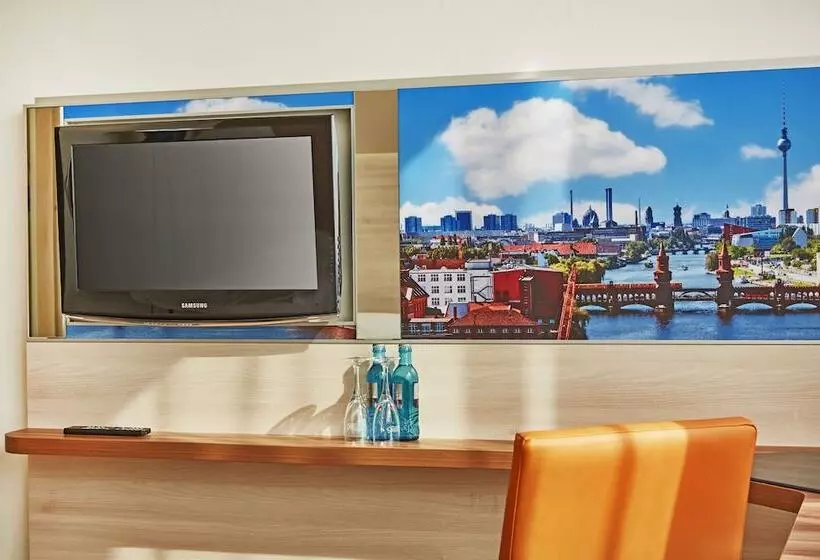 سوییت جونیور, H+ Hotel Berlin Mitte