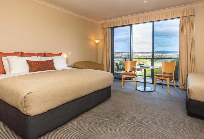 غرفة قياسية مزوَّدة بشُرفة, Mccracken Country Club