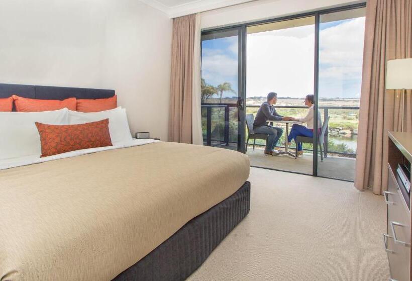 إستوديو قياسى, Mccracken Country Club