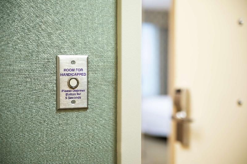 غرفة قياسية, Mccracken Country Club