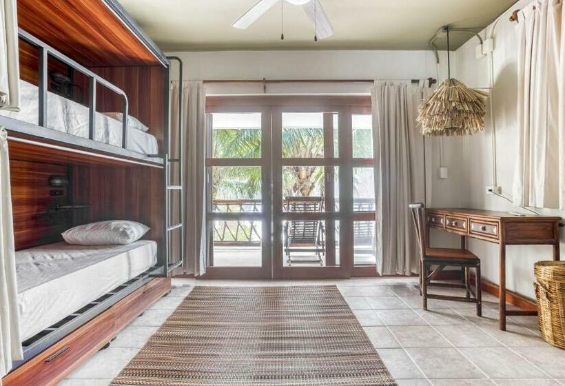 غرفة عائلية, Selina Tulum