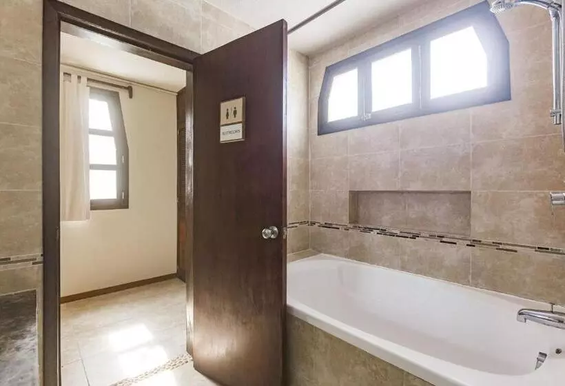 اتاق پایه با سرویس بهداشتی مشترک, Selina Tulum