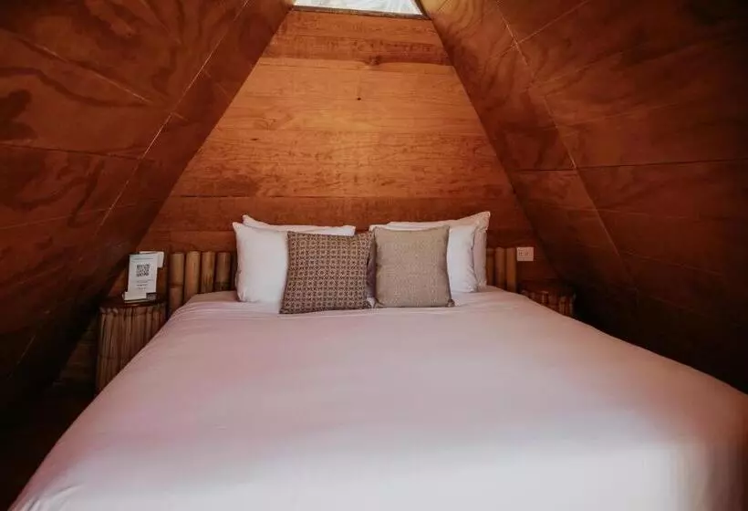 چادر با خدمات رفاهی استاندارد, Selina Tulum