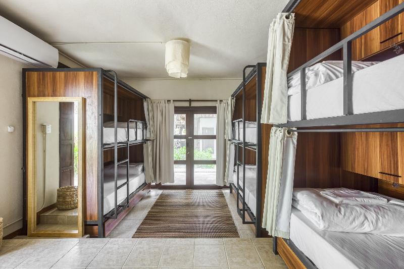 سرير فى غرفة مشتركه, Selina Tulum