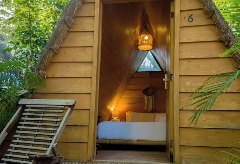 چادر با خدمات رفاهی استاندارد, Selina Tulum