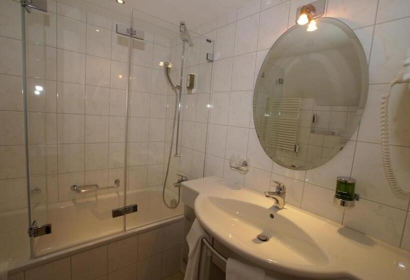 带阳台的高级房间, Posthotel Rössli