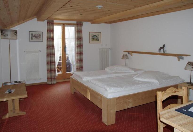 带阳台的高级房间, Posthotel Rössli