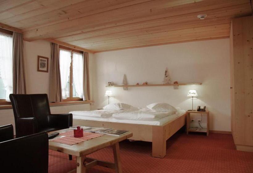 اتاق سوپریور با بالکن, Posthotel Rössli