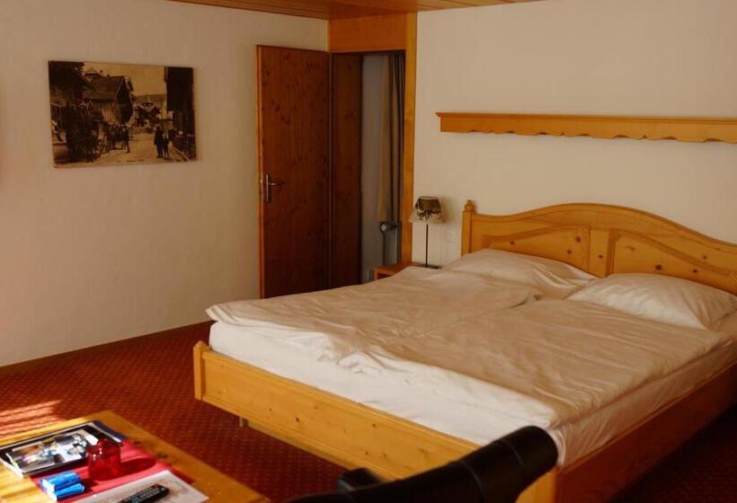 家庭间, Posthotel Rössli