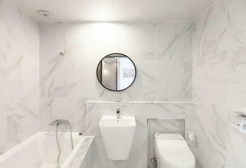 Номер Стандарт, Browndot Hotel Sasang Renecite