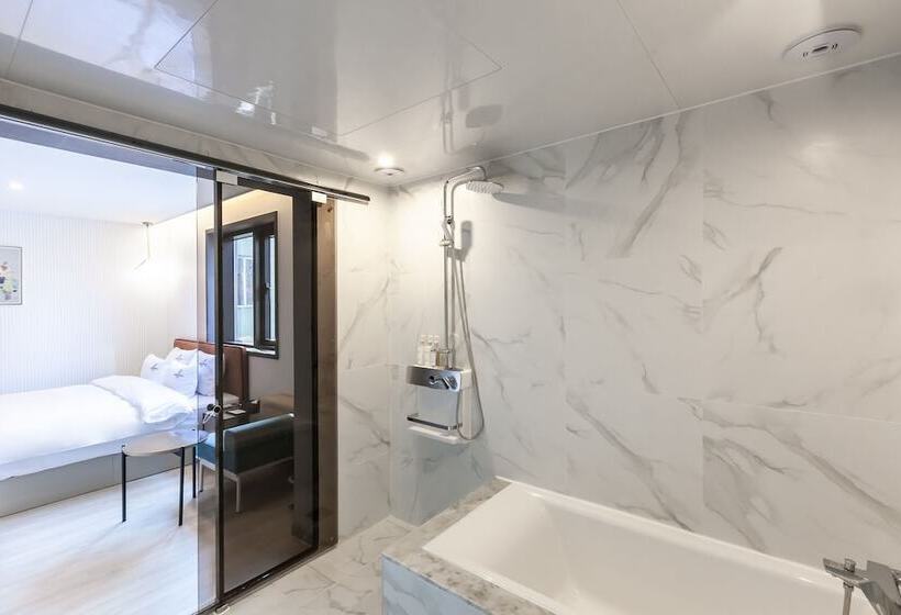 Номер Стандарт, Browndot Hotel Sasang Renecite