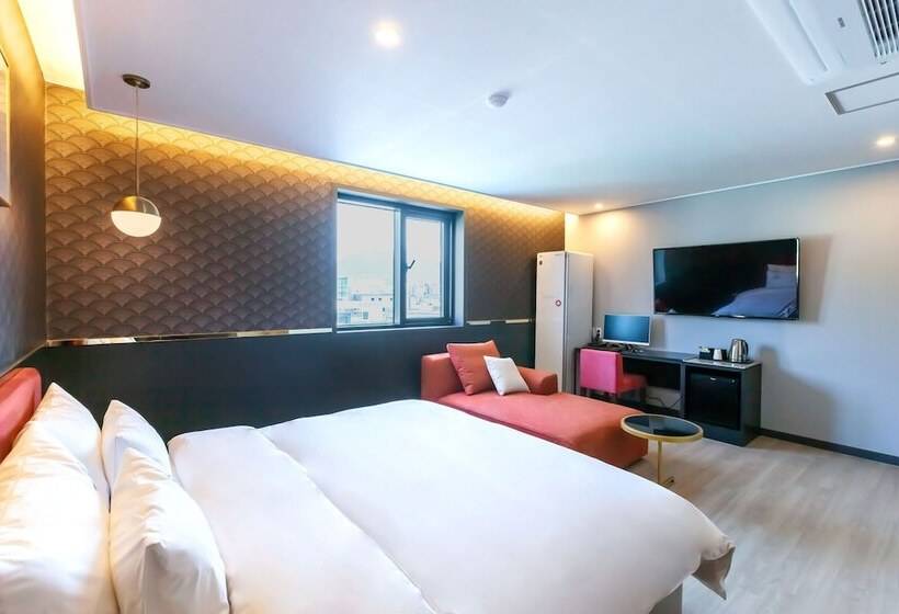 Номер Deluxe, Browndot Hotel Sasang Renecite