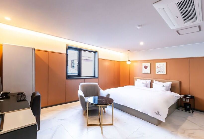 デラックスルーム, Browndot Hotel Sasang Renecite