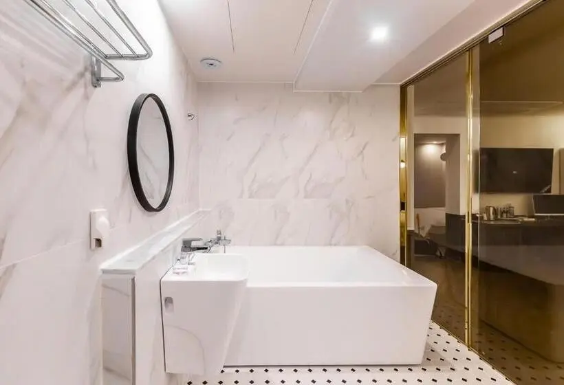 سوییت خانوادگی, Browndot Hotel Sasang Renecite