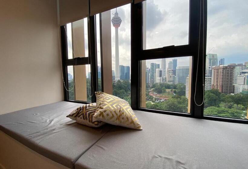 استودیوی استاندارد, Ceylonz Seasonal Suites