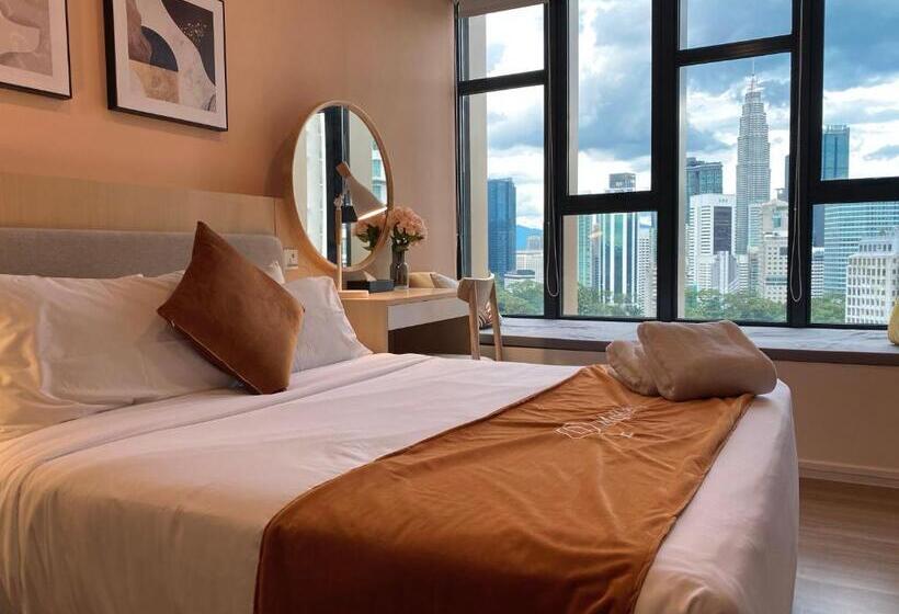 استودیوی استاندارد, Ceylonz Seasonal Suites