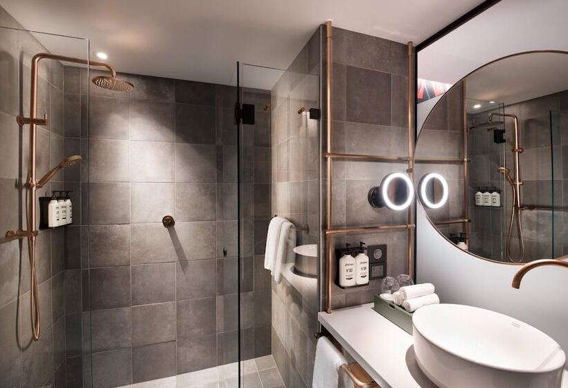 발코니가 있는 프리미엄 룸, Indigo Adelaide Markets, An Ihg