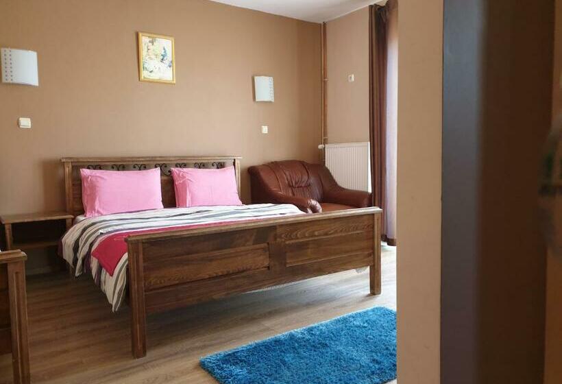 트리플 클래식 룸, Jolly Rooms