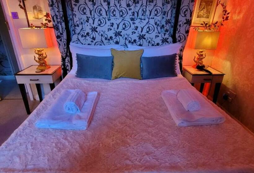اتاق لوکس با تخت بزرگ, Ravenscroft B&b