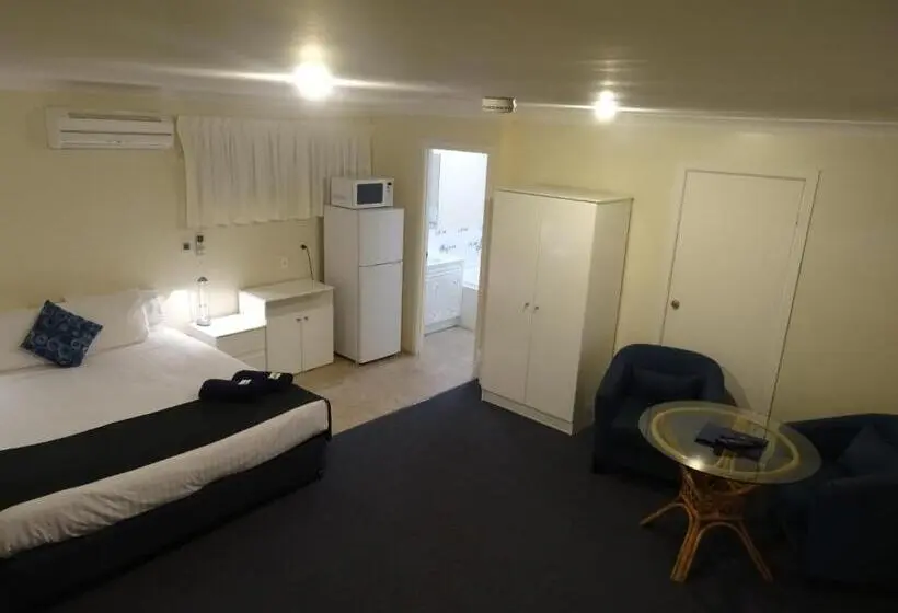 デラックススイート, Chinderah Motel