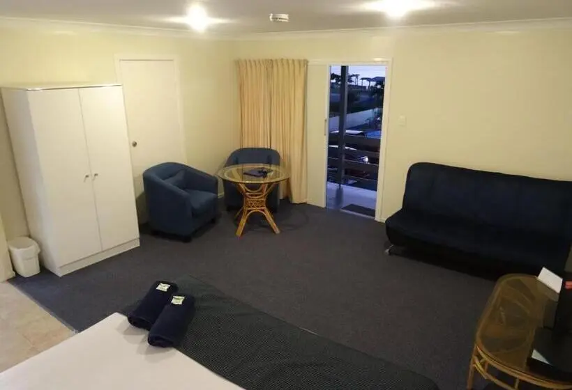 デラックススイート, Chinderah Motel