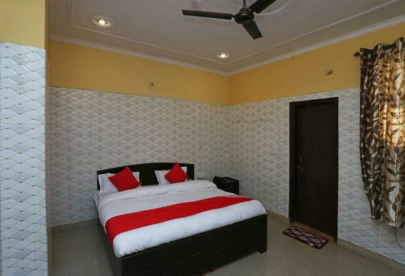 Quarto Estandar, Oyo 35493  Mj