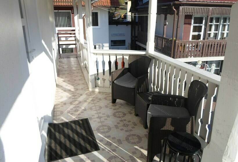 豪华套房, Zoltan&erika