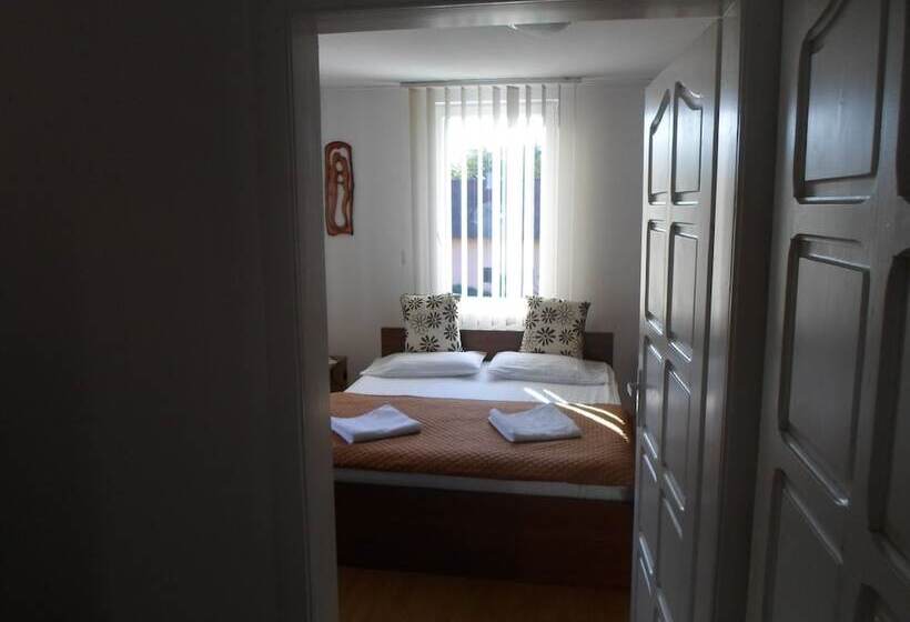 豪华套房, Zoltan&erika