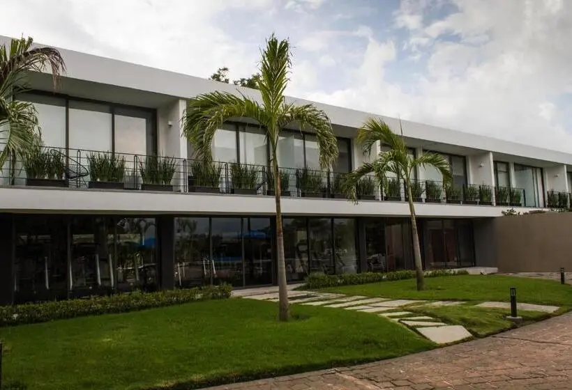 キングサイズベッドのデラックスルーム, Villa Internacional Hotel & Club
