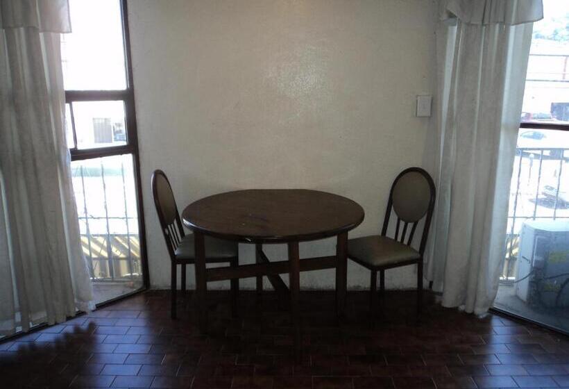 غرفه قياسيه سريرين مزدوجين, San Luis De Nogales