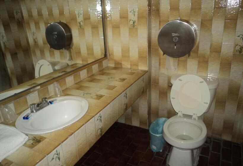 غرفه قياسيه سريرين مزدوجين, San Luis De Nogales