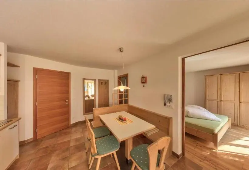 1 Bedroom Apartment Lake View, Naturresidenz Theistadl