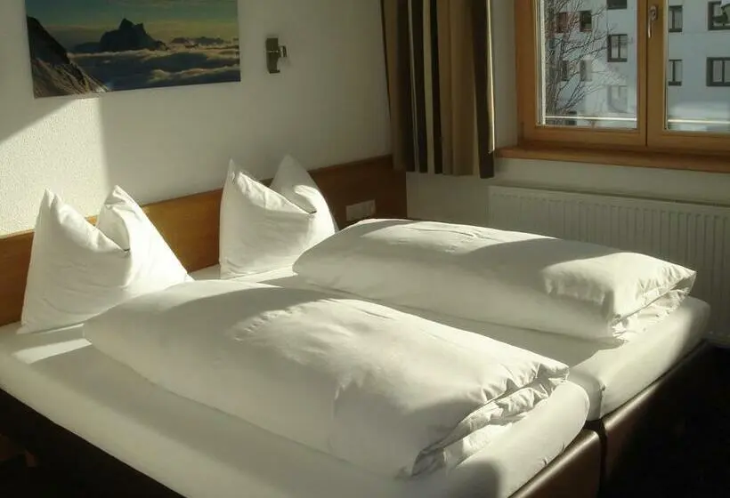Standard-huone, Arlenweg
