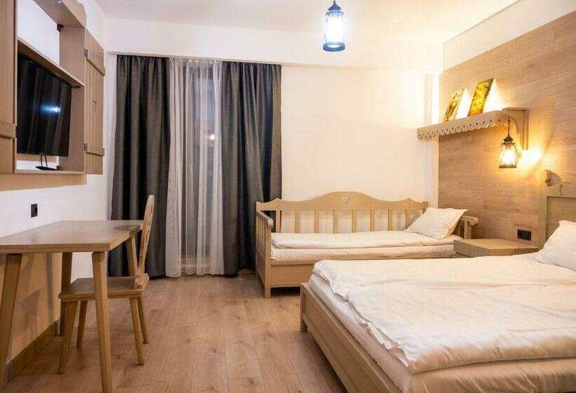 스탠다드 트리플 발코니 룸, Pension Mama Cozonacilor