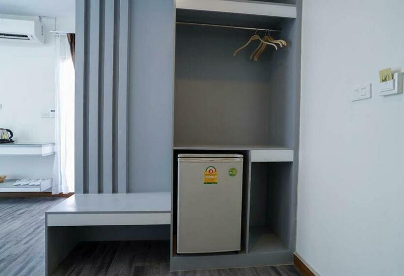 חדר דחוקס עם מיטת קינג, Hak Heng