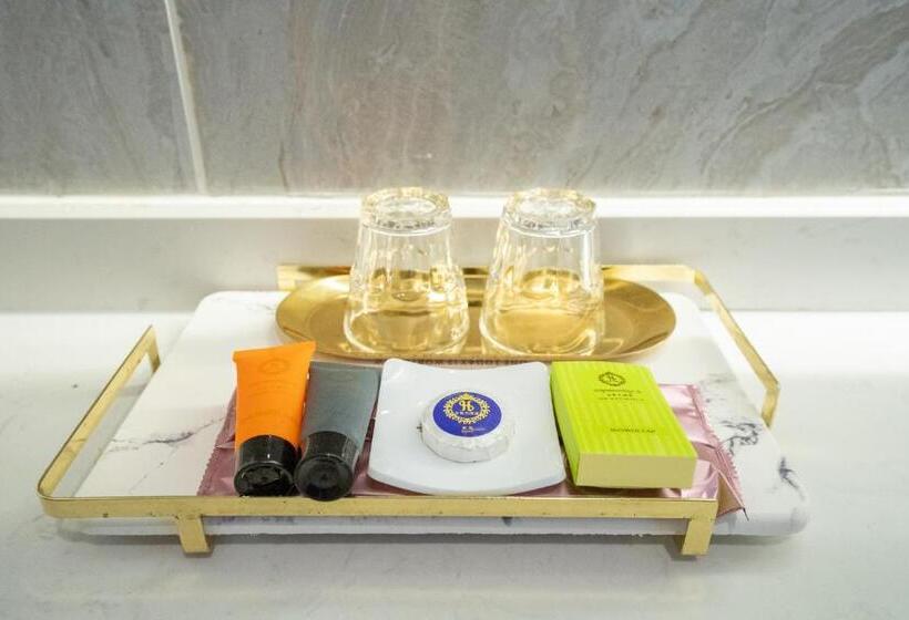 غرفة ديلوكس سرير كينج, Hak Heng