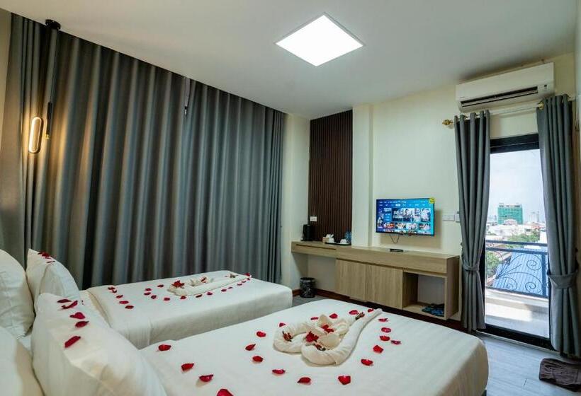 غرفة ديلوكس, Hak Heng