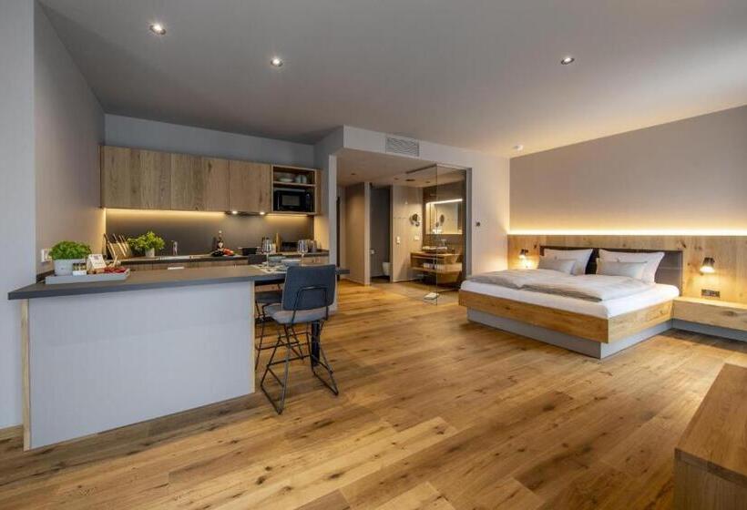 Студия Стандарт, Akzent Hotel Laupheimer Hof