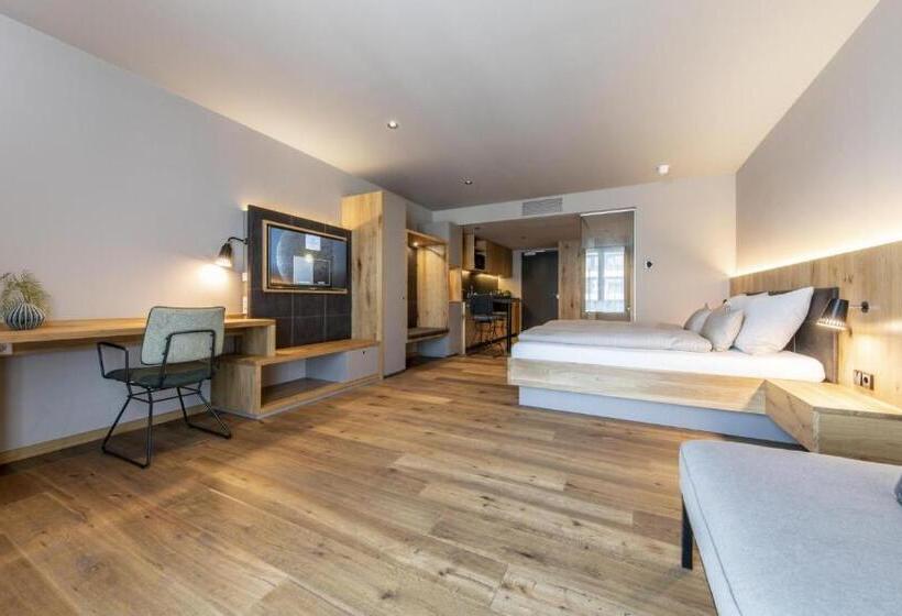 스탠다드 스튜디오, Akzent Hotel Laupheimer Hof