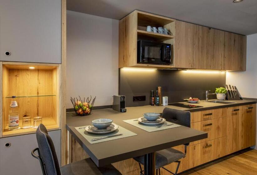 Студия Стандарт, Akzent Hotel Laupheimer Hof