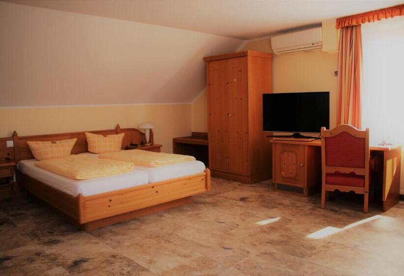 스탠다드 트리플 룸, Bed & Breakfast Hotel Müllerhof