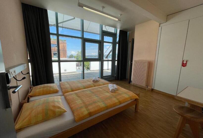 اتاق استاندارد یک نفره, Geneva Hostel