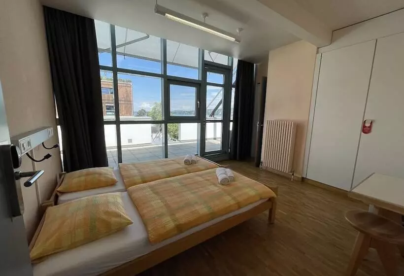 Standard Yhden Hengen Huone, Geneva Hostel