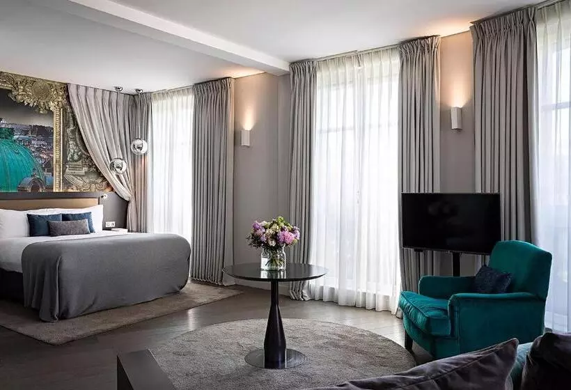 ジュニアスイート, Indigo Paris   Opera, An Ihg