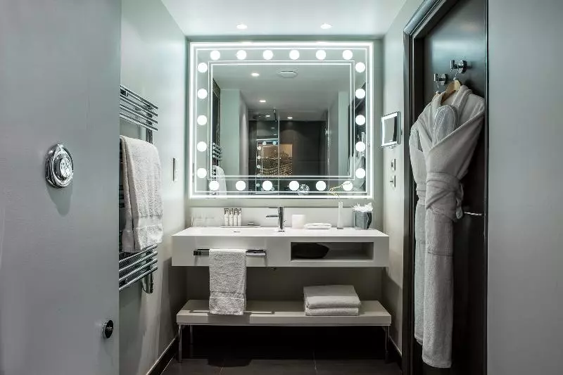 プレミアムルーム, Indigo Paris   Opera, An Ihg