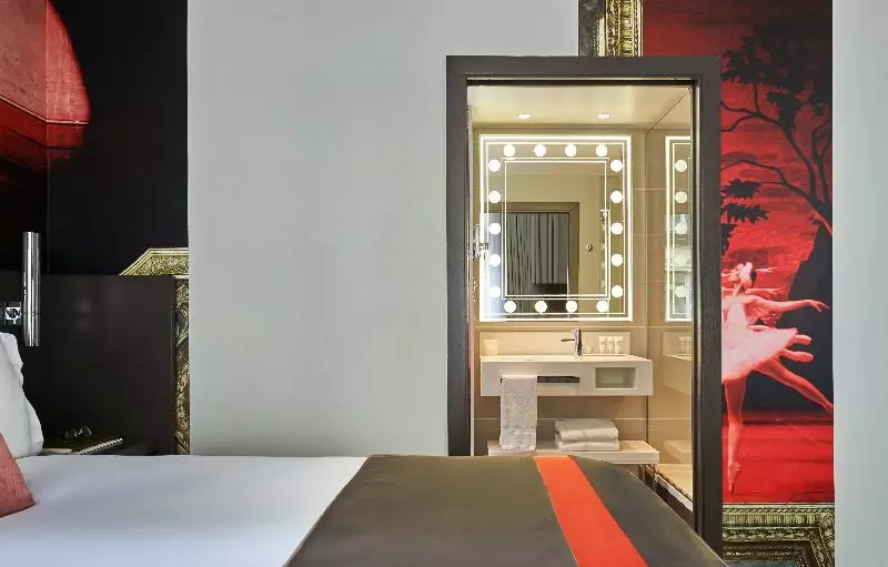スタンダードルーム, Indigo Paris   Opera, An Ihg